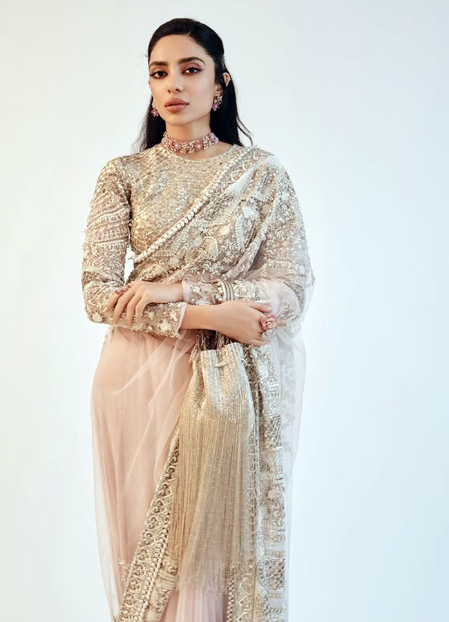 Actress_20in_20Saree10.jpg 9