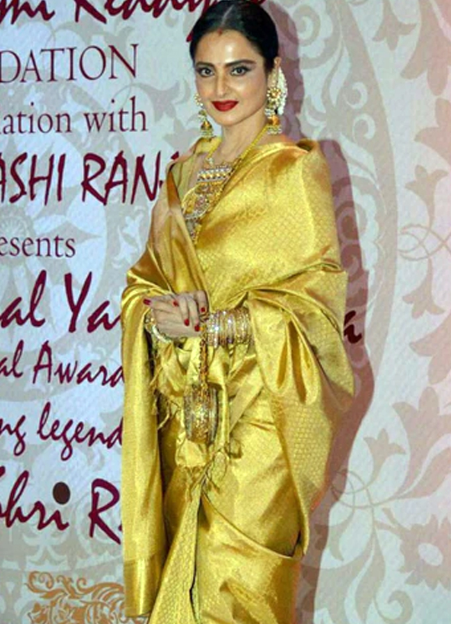 Actress_20in_20Saree2.jpg 3