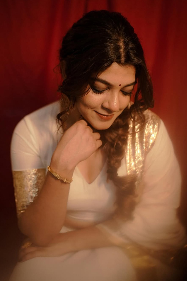 Aparna-Balamurali-8.jpg 9