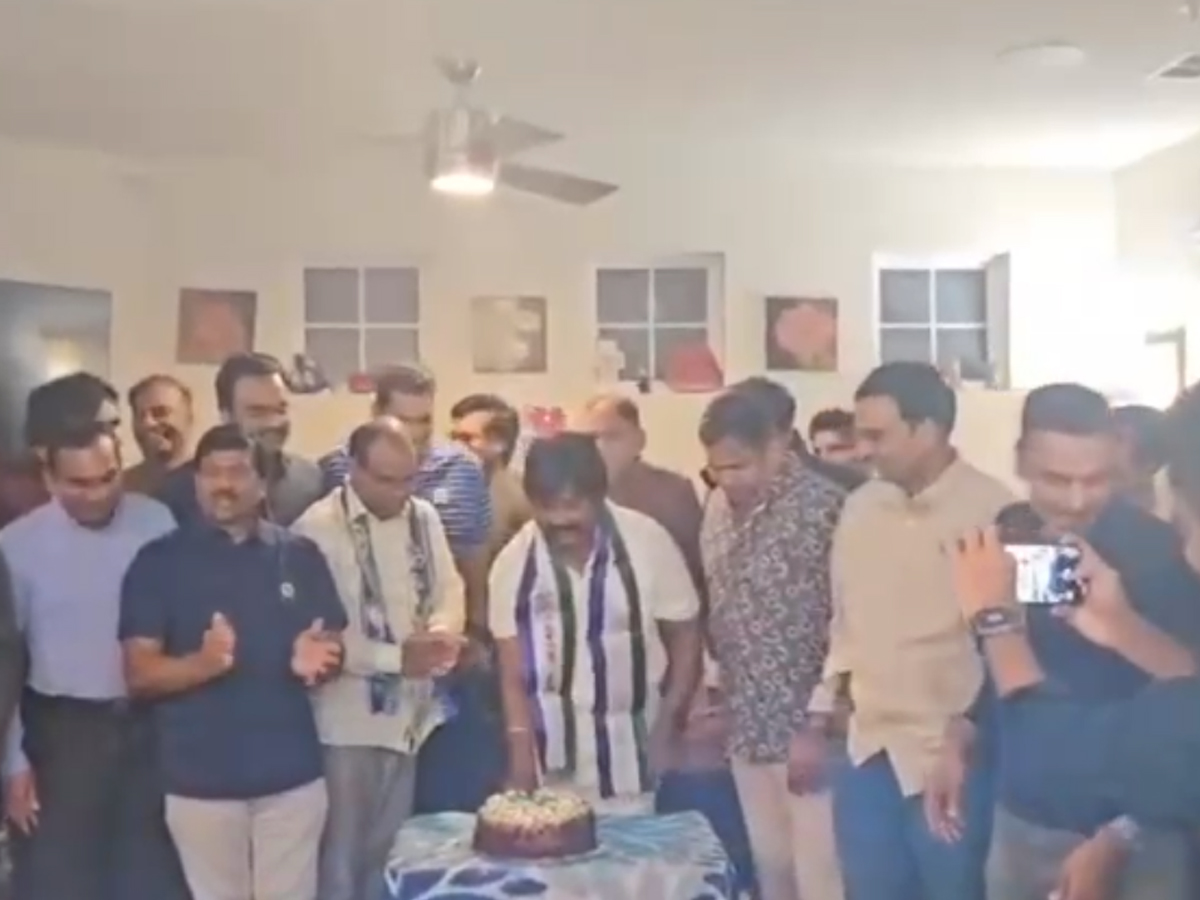 HBD_20jagan_20birthday_20celebrations_20in_20NRI_209.jpg 10