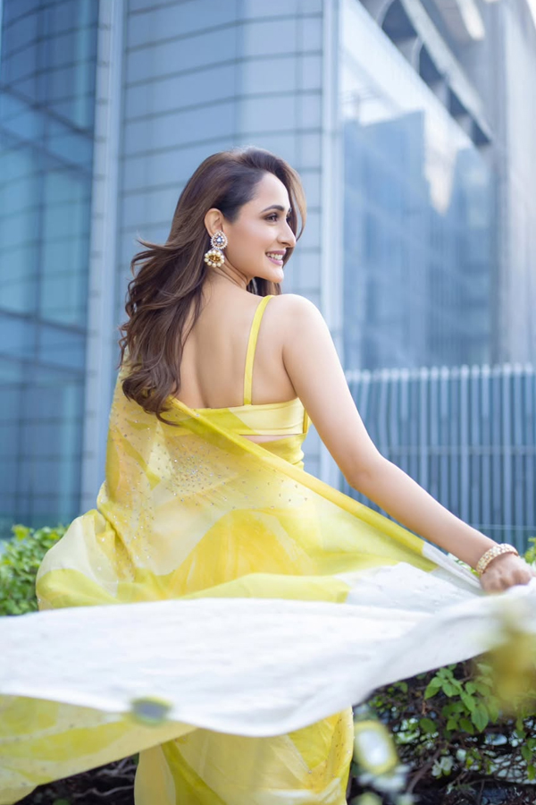 Pragya-Jaiswal-4.jpg 5