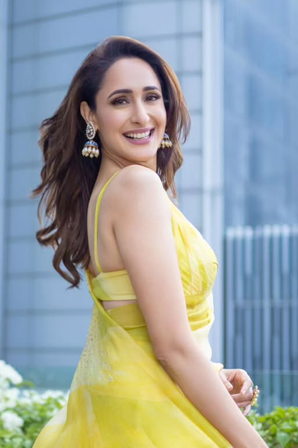 Pragya-Jaiswal-8.jpg 9