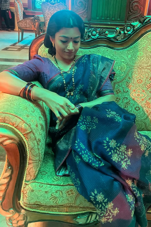 Rashmika_20Hold_20A_20Record_20With_20Pushpa_202_20Movie_20Photos_20_2816_29.jpg 17