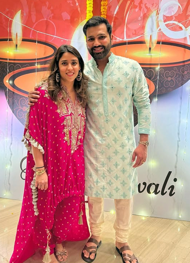 Rohith_20sharma_20wished_20his_20wife_20birthday10.jpg 11