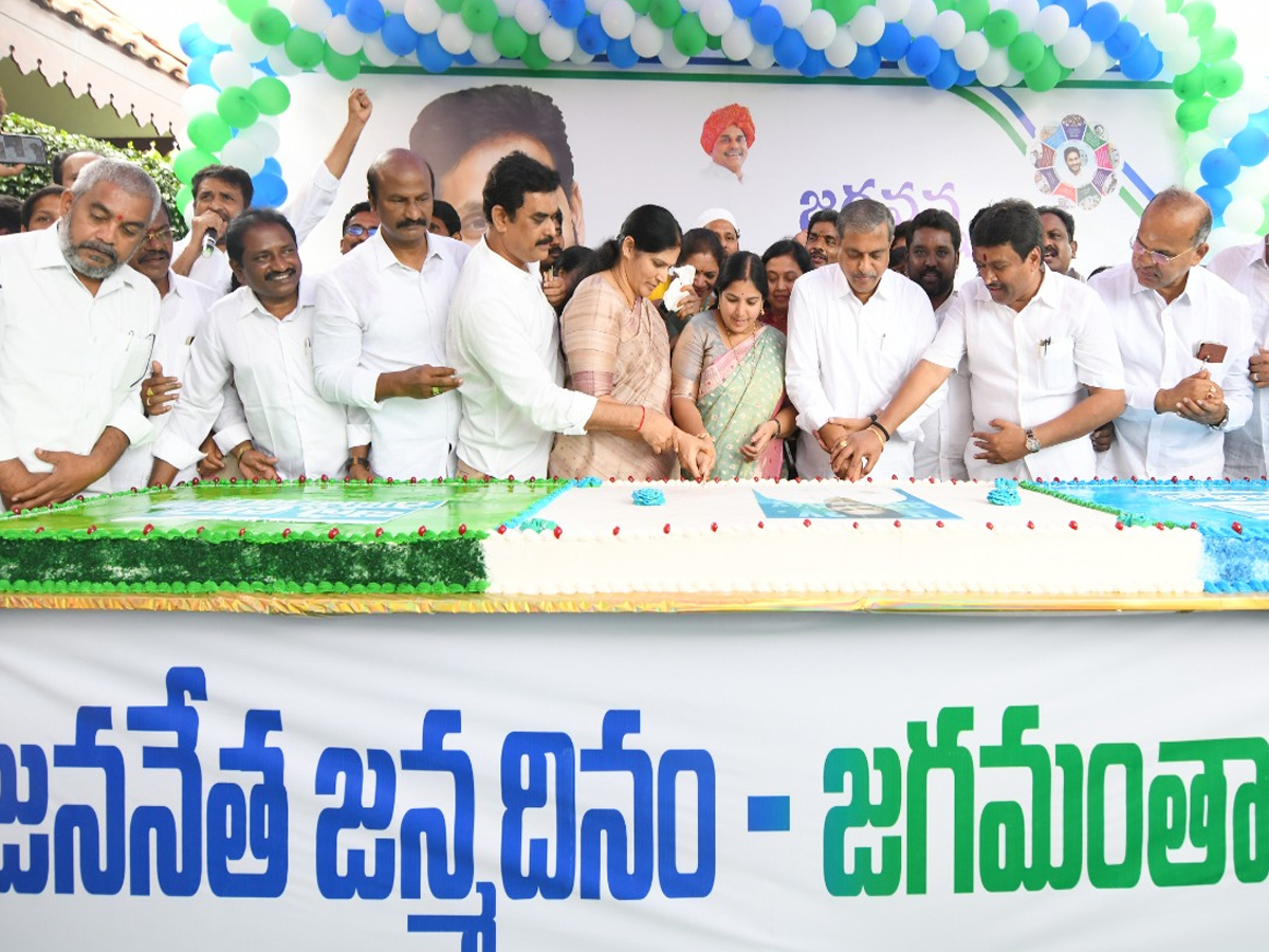 YSJ_20Birthday27_1.jpg 25