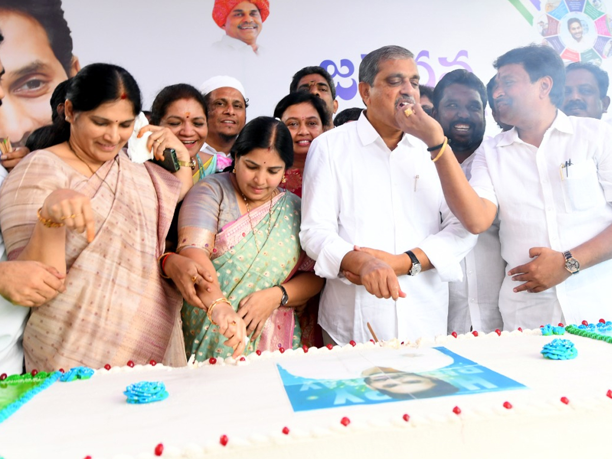 YSJ_20Birthday28_1.jpg 26