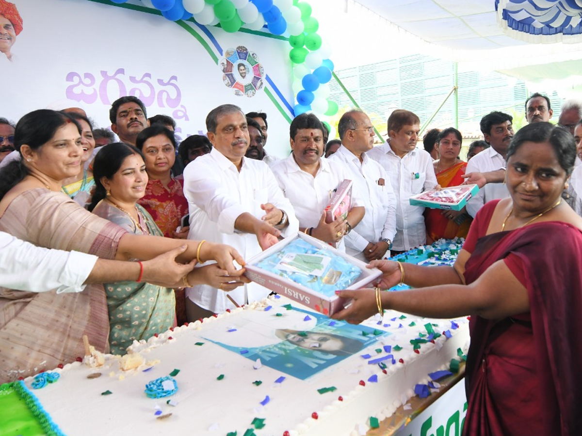 YSJ_20Birthday31_1.jpg 29
