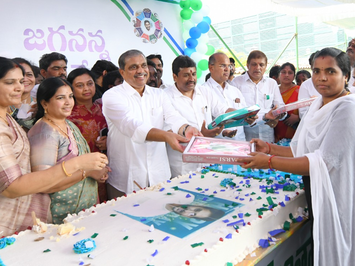 YSJ_20Birthday32.jpg 30