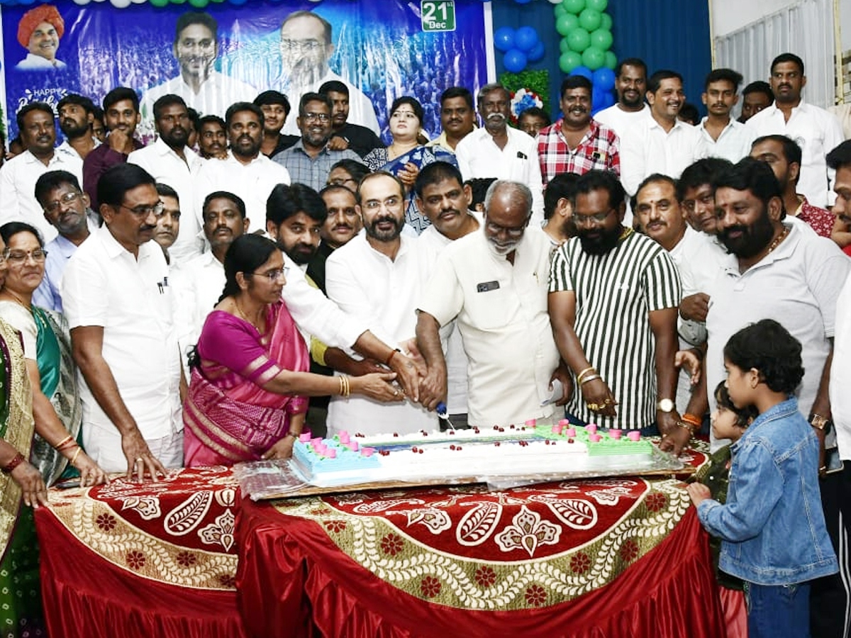 YSJ_20Birthday8_1.jpg 7