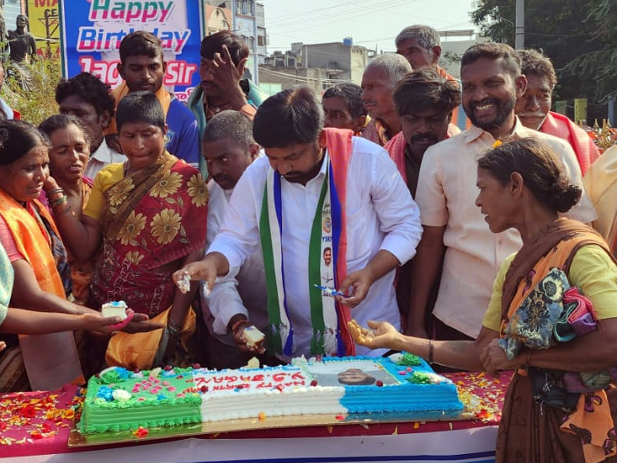 YSJ_20Birthday9_1.jpg 8