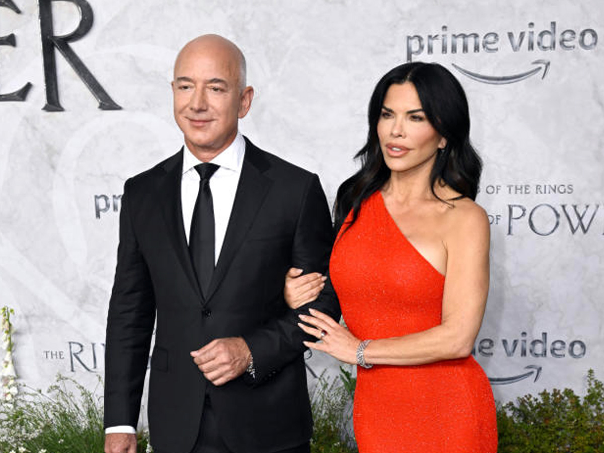 Jeff_20bezos_20marriage_2013.jpg 14
