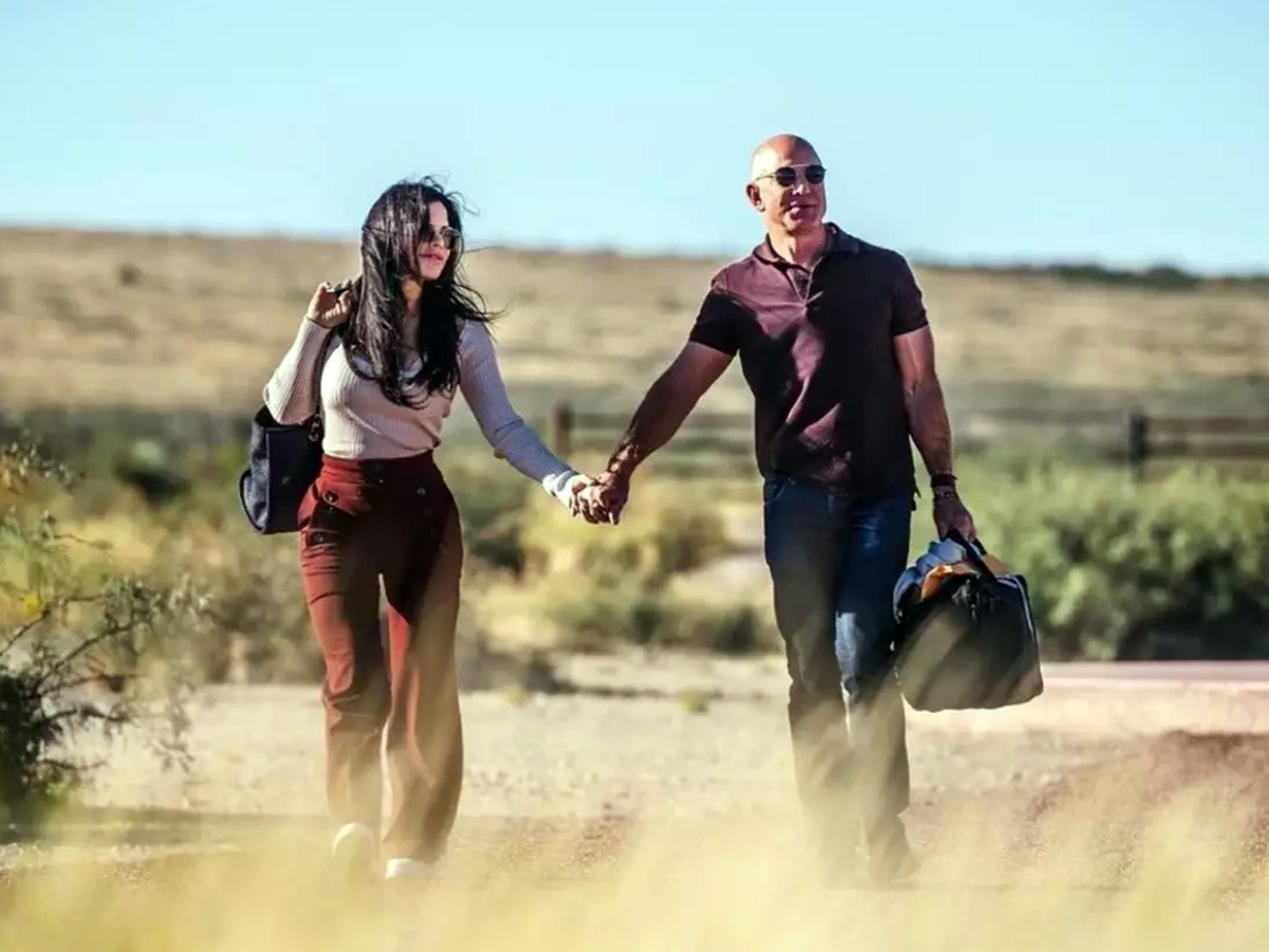 Jeff_20bezos_20marriage_2014.jpg 15