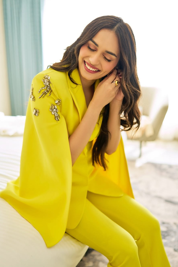 Manushi-Chhillar-10.jpg 11