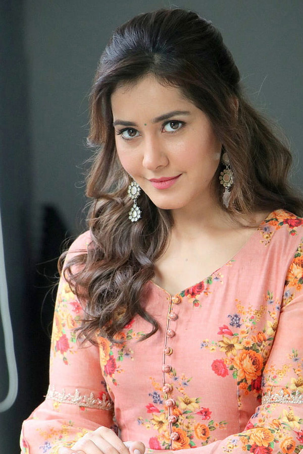 Rashikhanna.jpg 15