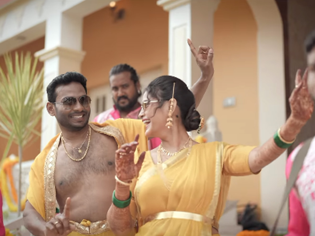 Sonia_20akula_20marriage_2015.jpg 4