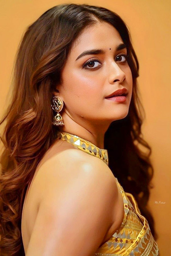 keethy-suresh.jpg 14