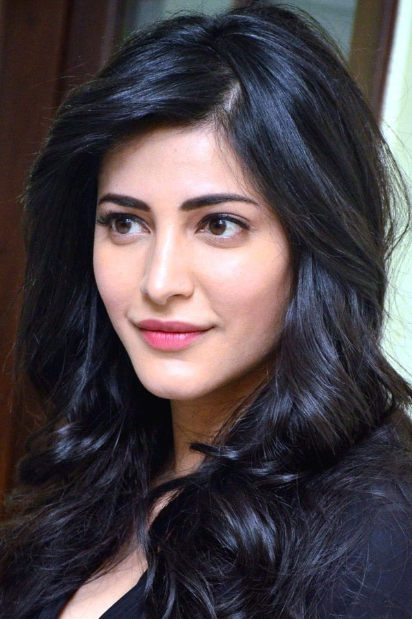 shruthi.jpg 6