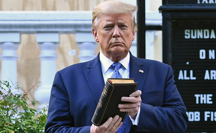trump01.jpg