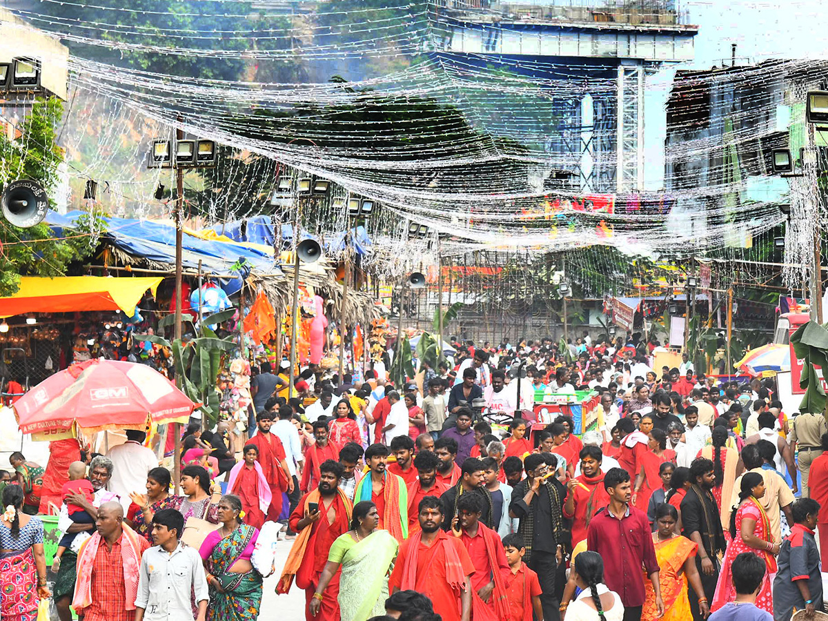 Bhavani_20Deeksha_20Viramana_20At_20Durga_20Temple_20Vijayawada__20_2811_29.jpg 11