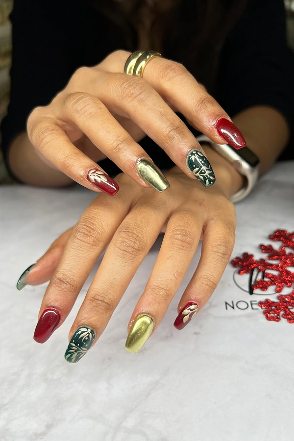 Christmas-Special-Nail-Arts-19_0.jpg 20