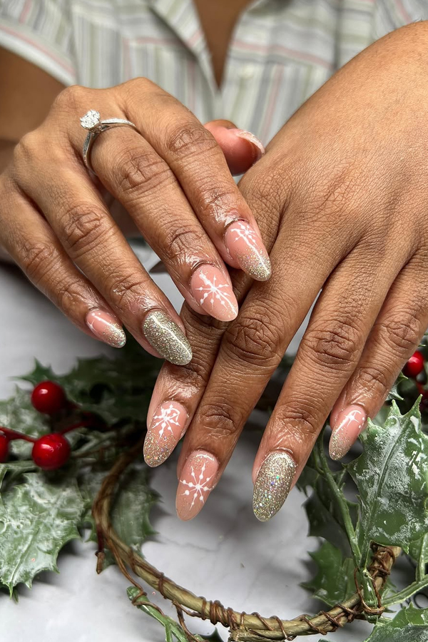 Christmas-Special-Nail-Arts-1_0.jpg 2