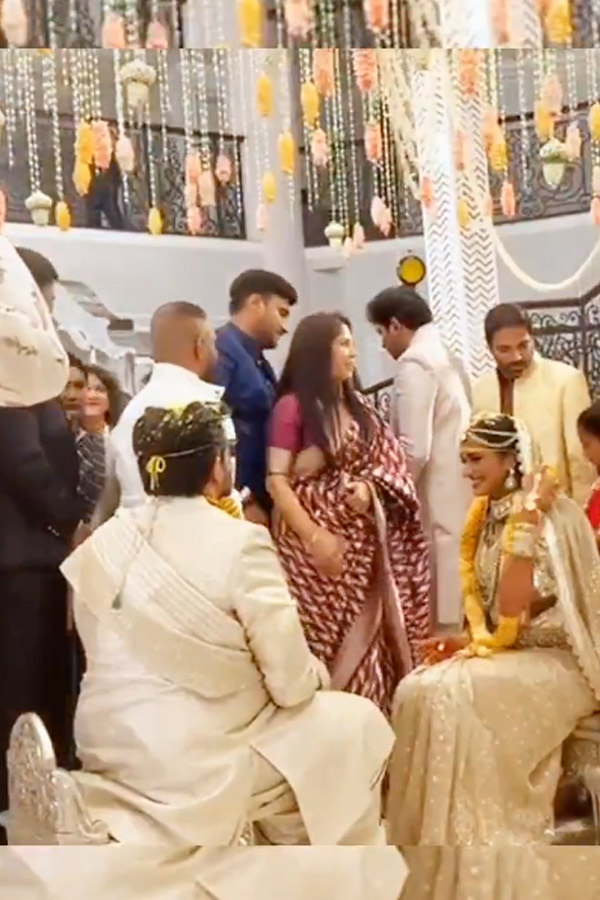 PV_20Sindhu_20marries_20Venkata_20Datta_20Sai_20in_20Udaipur_20Photos_20Goes_20viral_20_285_29.jpg 6