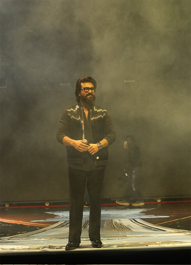 Ram_20Charan_20Game_20Changer_20Global_20Event_20At_20Dallas_20photos_20goes_20viral__20_2818_29.jpg 18