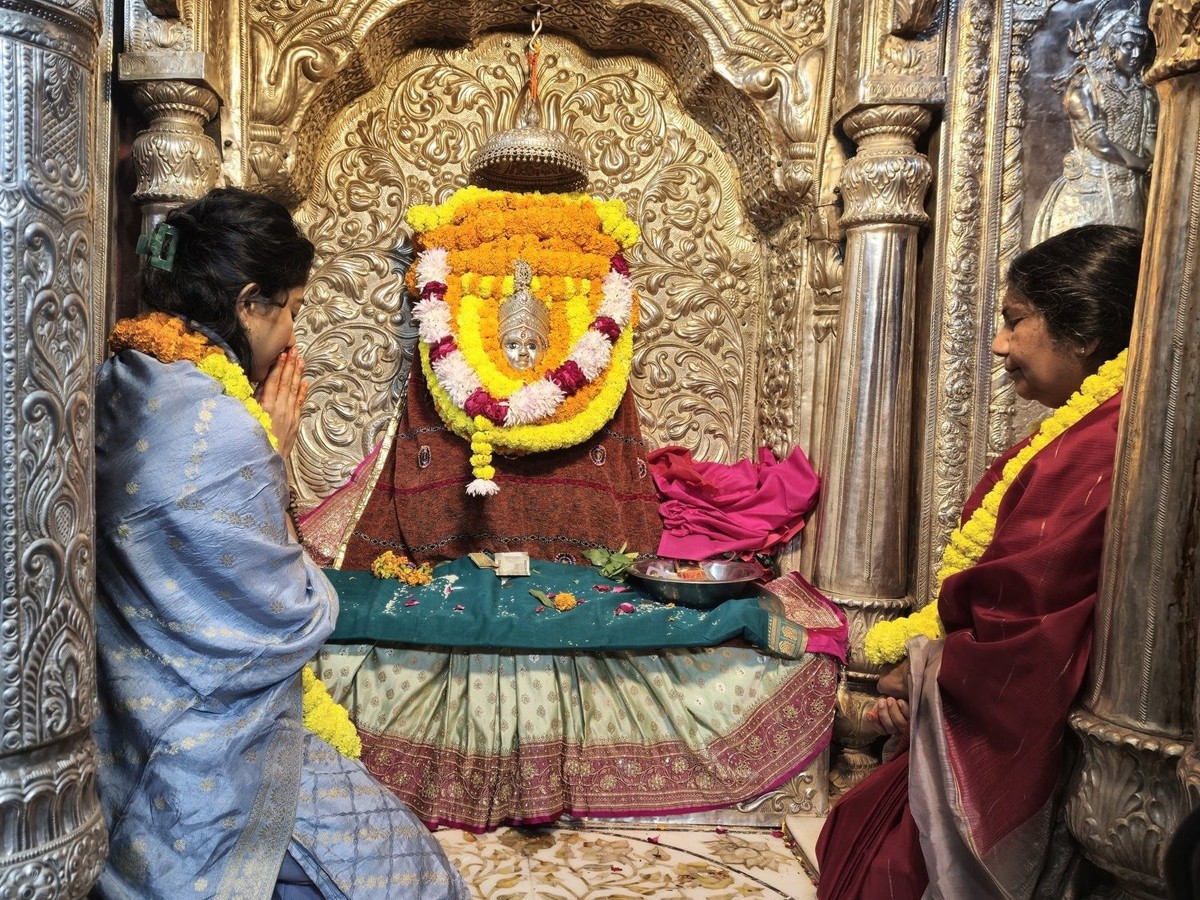 Sai-Pallavi_Kashi-Visit-4.jpg 5