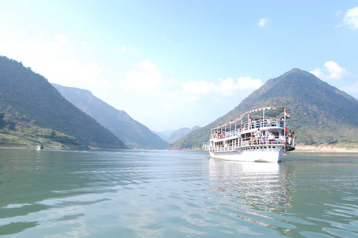 rajahmundry_20to_20papikondalu_20boat_20trip_20photos__20_289_29_0.jpg 9