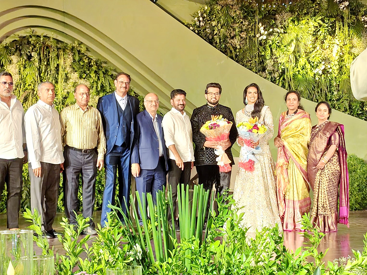 Badminton_20star_20PV_20Sindhu_20Grand_20Wedding_20Reception_20Photos_20_281_29.jpg 3