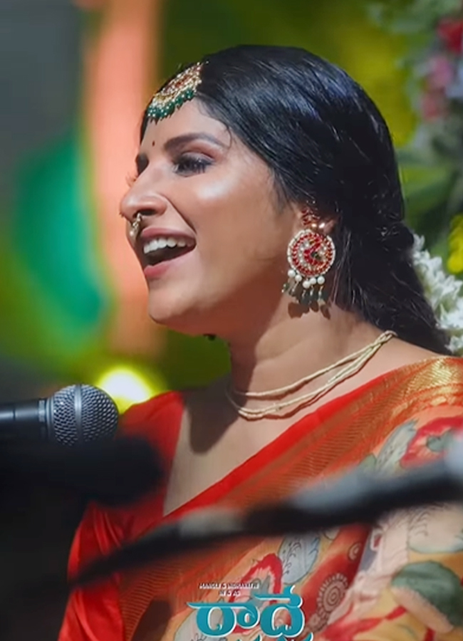 Mangli_20sisters14.jpg 15
