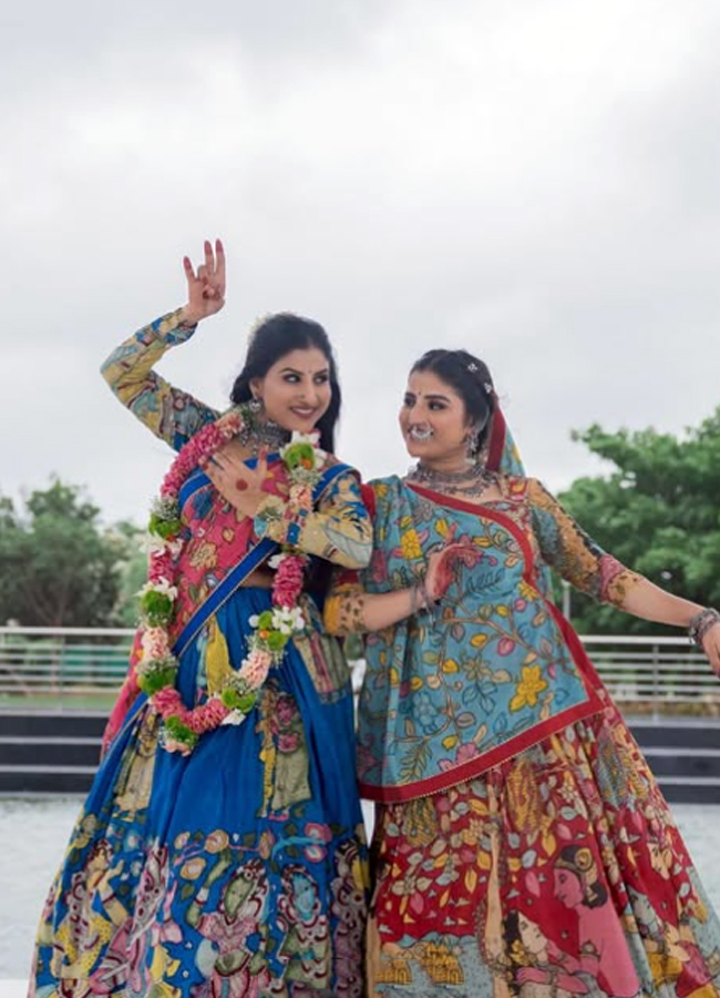 Mangli_20sisters18.jpg 19