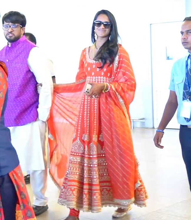 PV_20Sindhu_20marries_20Venkata_20Datta_20Sai_20in_20Udaipur__20_2812_29.jpg 12