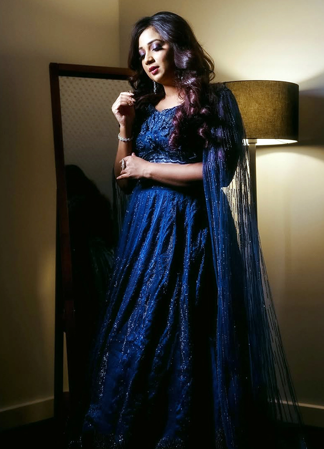 Shreya_20Ghosal10.jpg 11