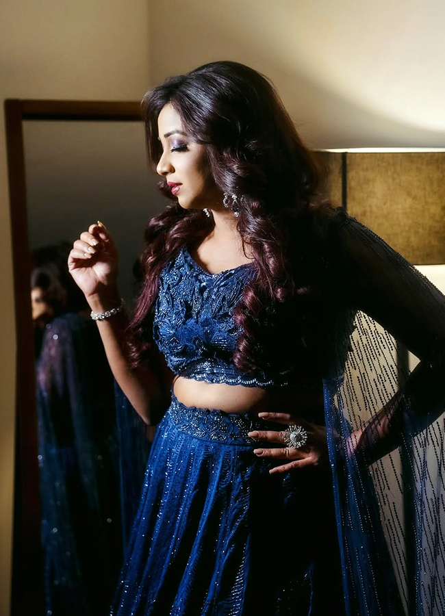 Shreya_20Ghosal12.jpg 13