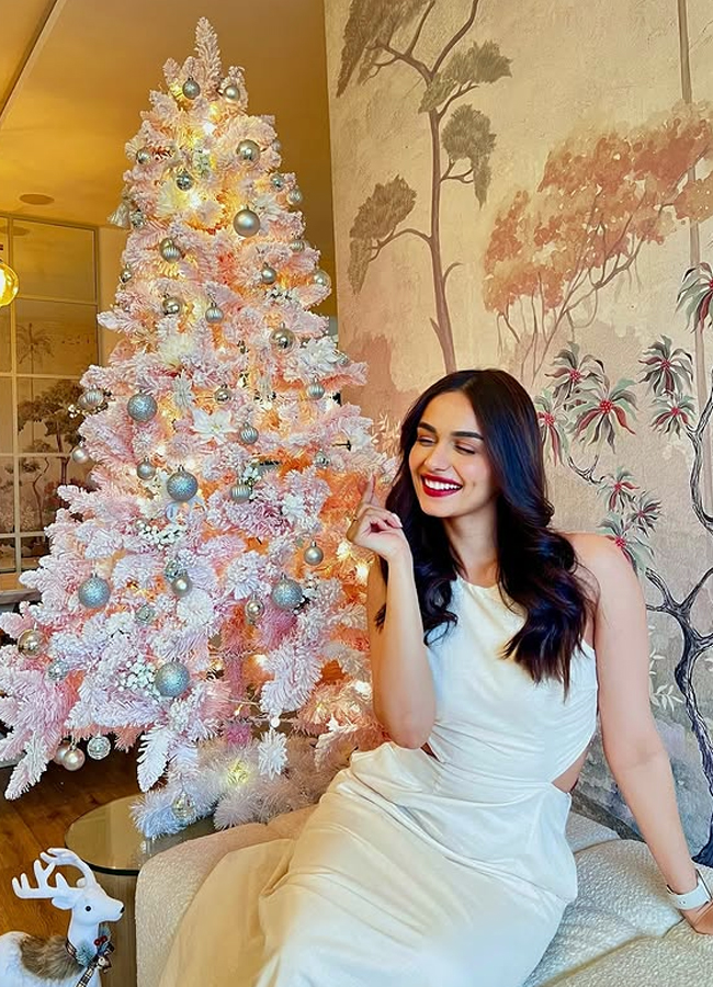 Actress_20christmas_20celebrations4.jpg 5