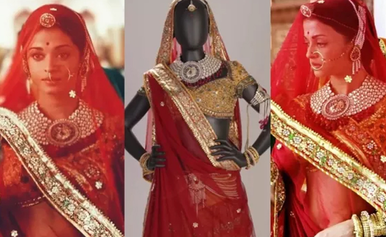 Aishwarya_20Rai_20Iconic_20Red_20Lehenga_20oscar.jpg