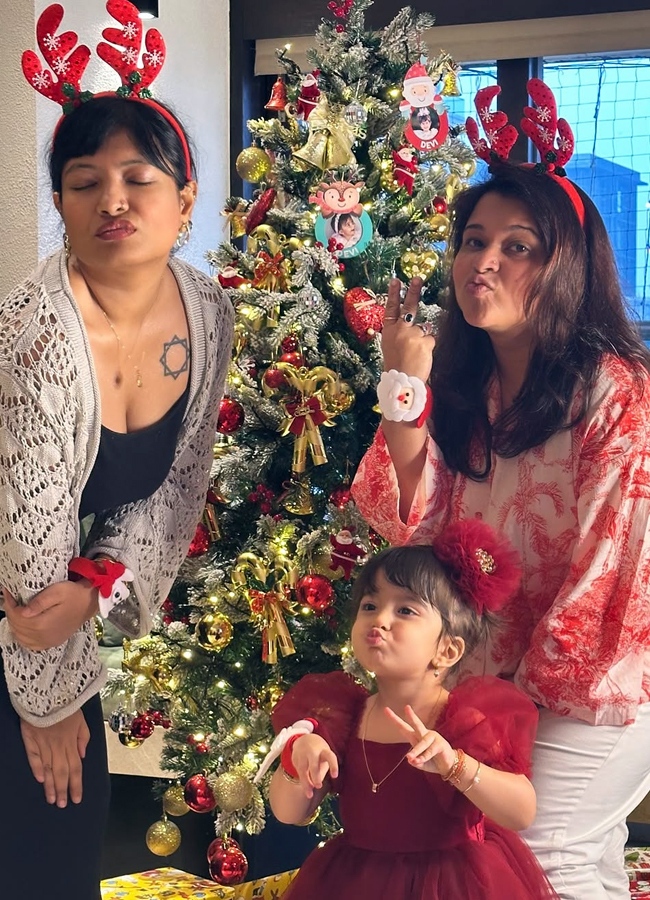Bipasha_20Basu_20Christmas_20celebrations2024_203.jpg 4