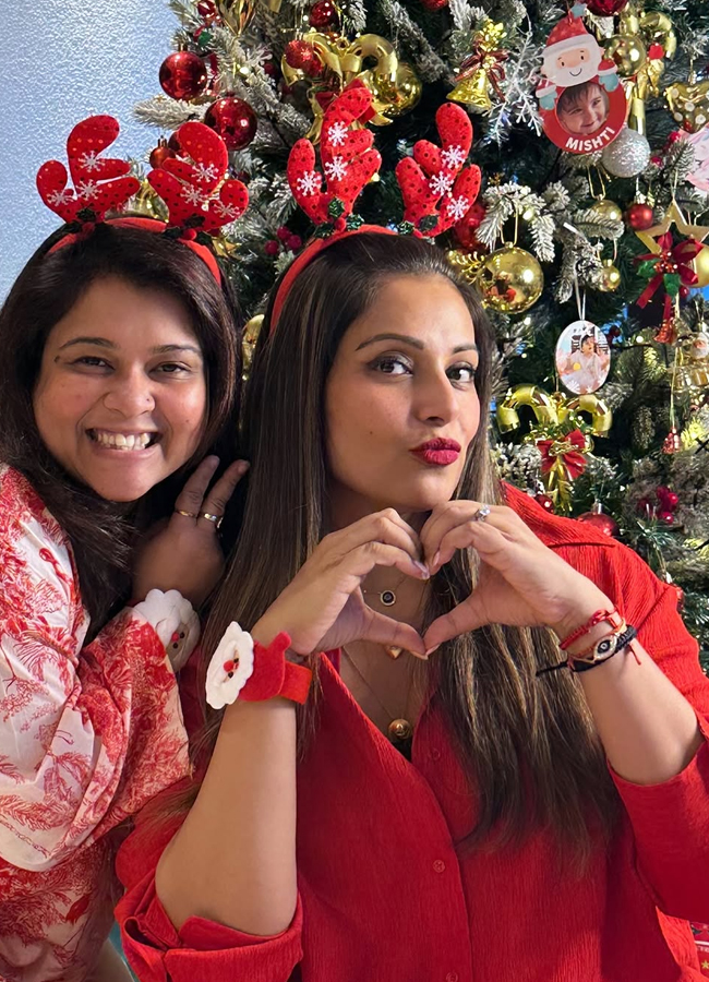 Bipasha_20Basu_20Christmas_20celebrations2024_204.jpg 5