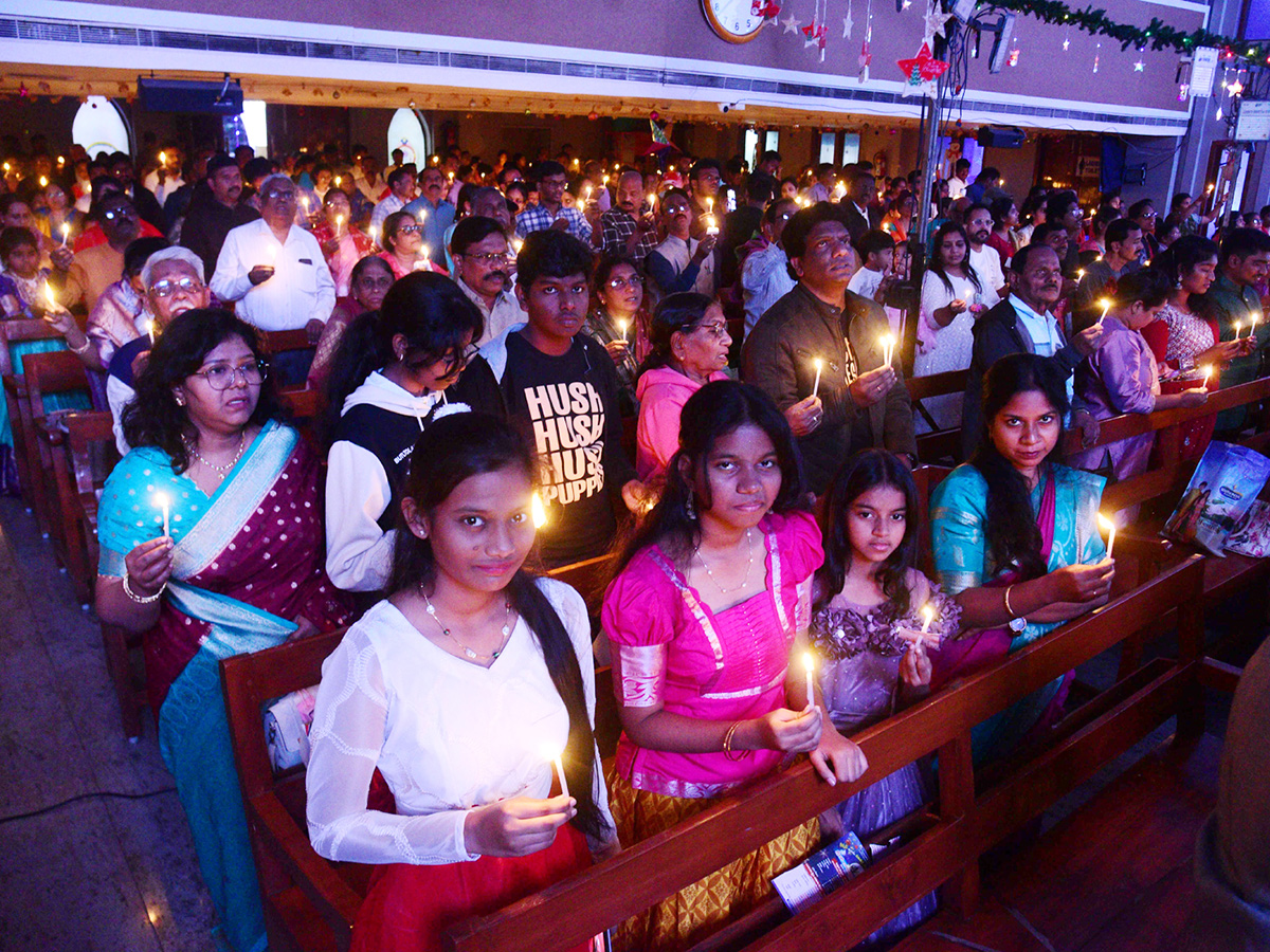 Christmas_20Celebrations_202024_20Telugu_20States_20Photos_20Goes_20Viral__20_289_29.jpg 9