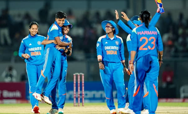 India_20womes_20team.jpg