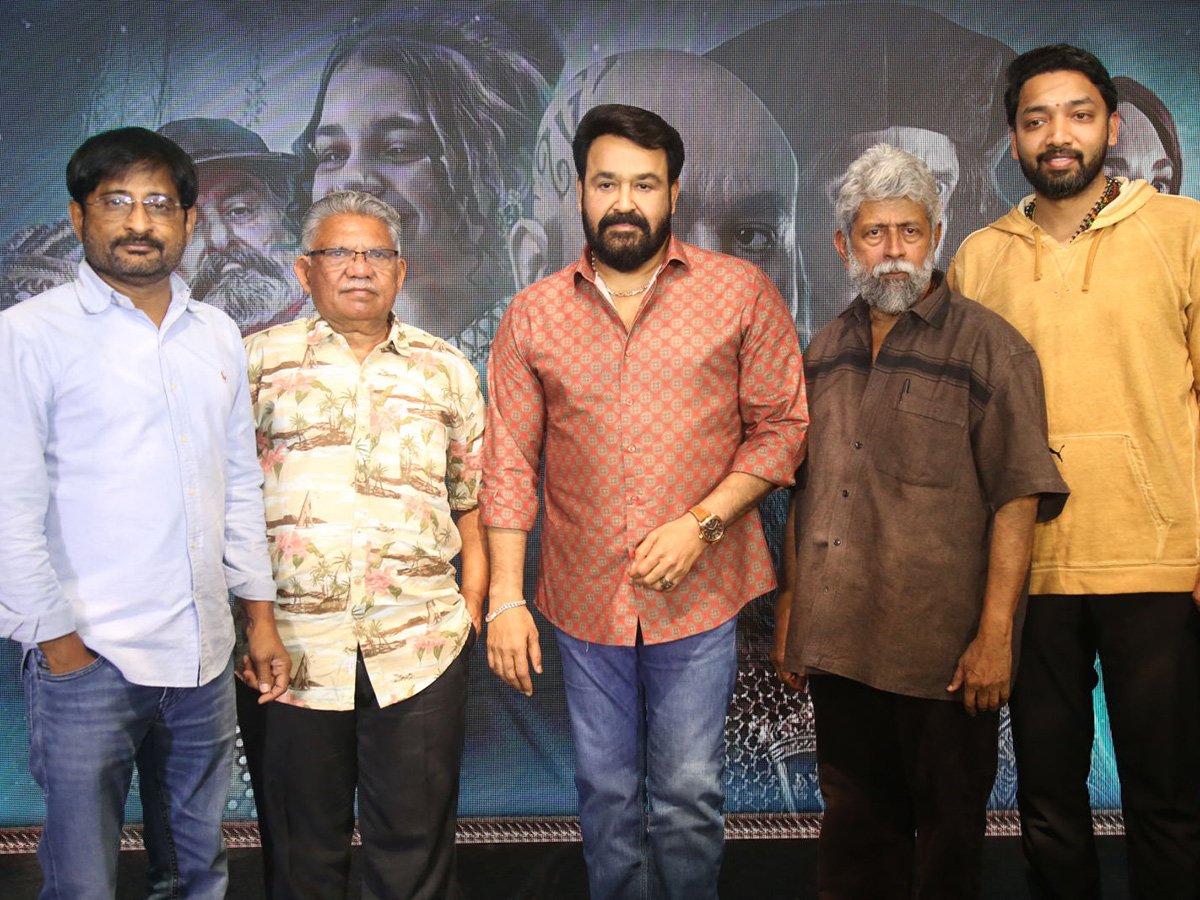 Mohanlal_20BARROZ_203D_20Movie_20Press_20Meet_20Photos__20_2816_29.jpg 16