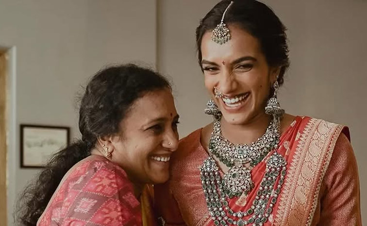 PV_20Sindhu_20Grand_20pre-wedding_20Celebrations_20photos_20Goes_20Viral_20_2813_29.jpg 14