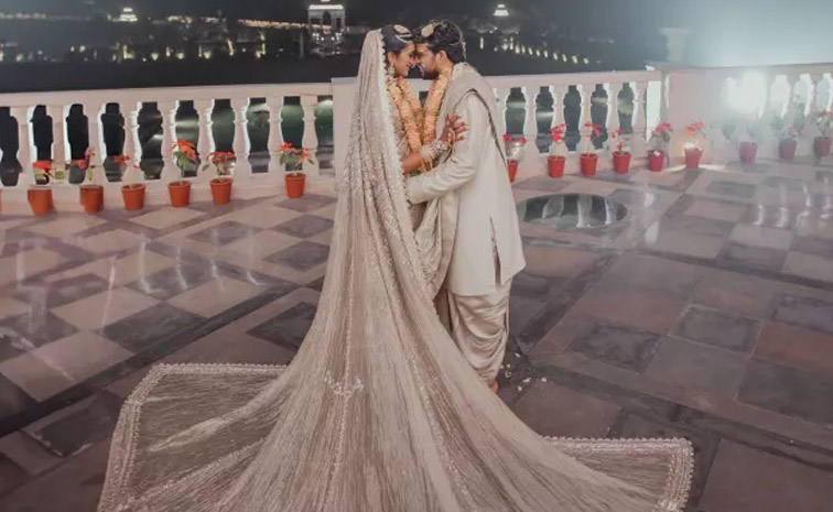 PV_20Sindhu_20Grand_20pre-wedding_20Celebrations_20photos_20Goes_20Viral_20_284_29.jpg 5