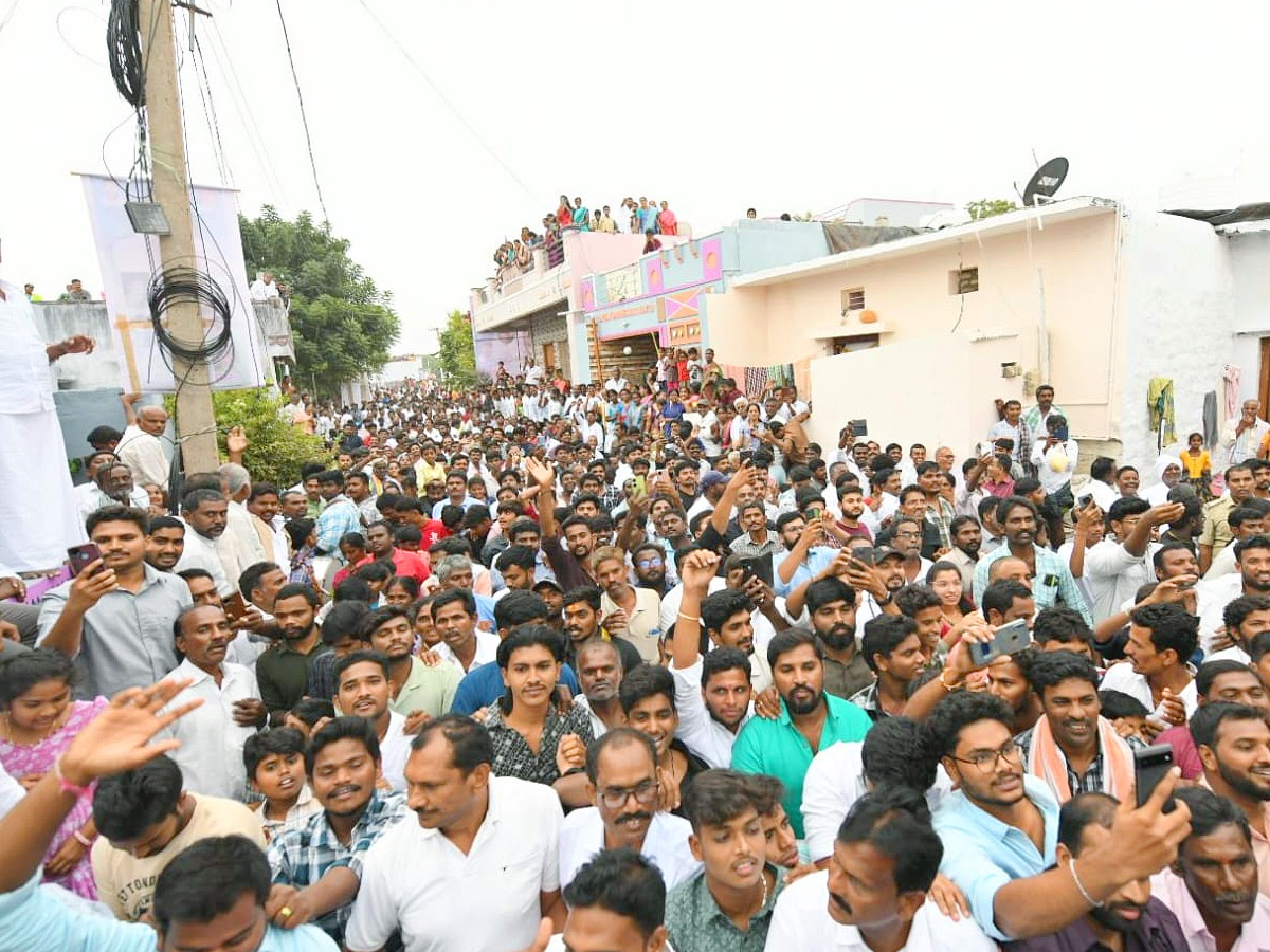 YS_20jagan_20mohan_20reddy_20Kadapa_20Tour_20Second_20Day_20Highlights_20Photos_20_2838_29.jpg 49