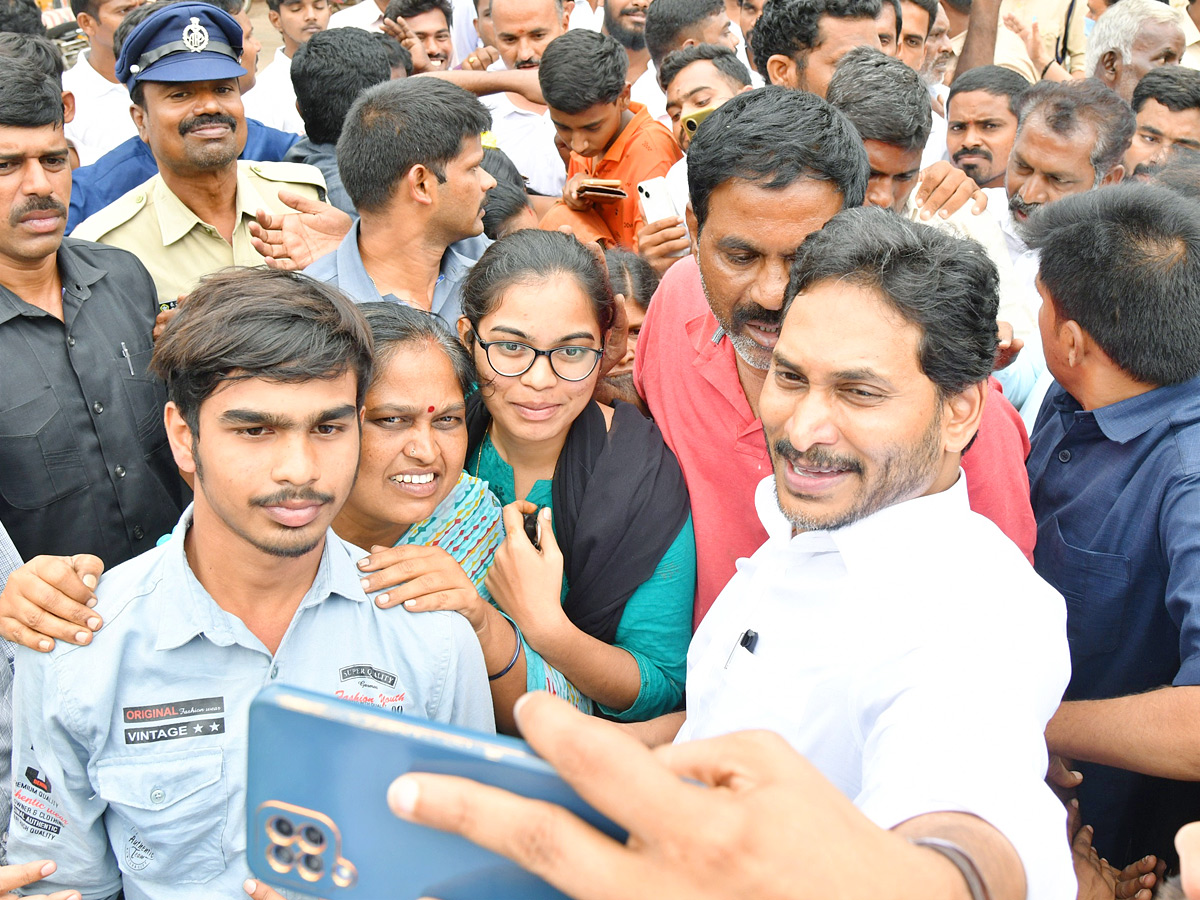YS_20jagan_20mohan_20reddy_20Kadapa_20Tour_20Second_20Day_20Highlights_20Photos_20_283_29.jpg 14