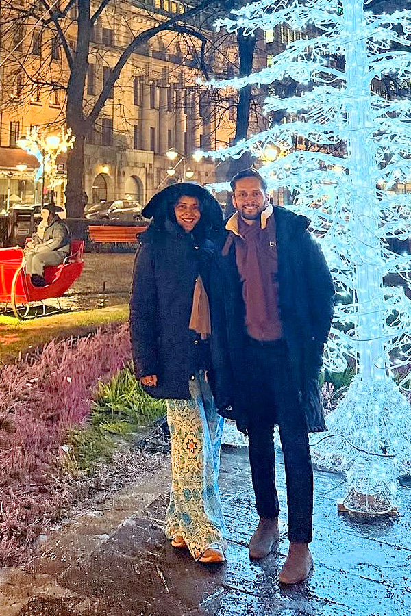Indian_20Badminton_20star_20traveling_20Abroad_20with_20her_20husband_20Photos_20_288_29.jpg 8