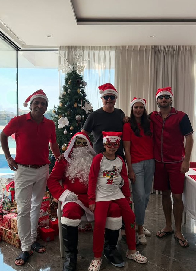 YUVI_20chirstmas_20celebrations11.jpg 5