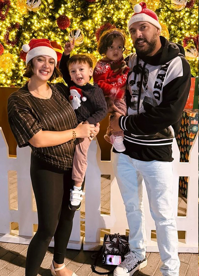 YUVI_20chirstmas_20celebrations8.jpg 3