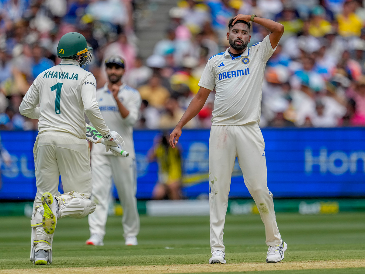 fourth_20cricket_20test_20between_20Australia_20and_20India_20at_20the_20Melbourne_20Cricket_20Ground__20_2810_29.jpg 10